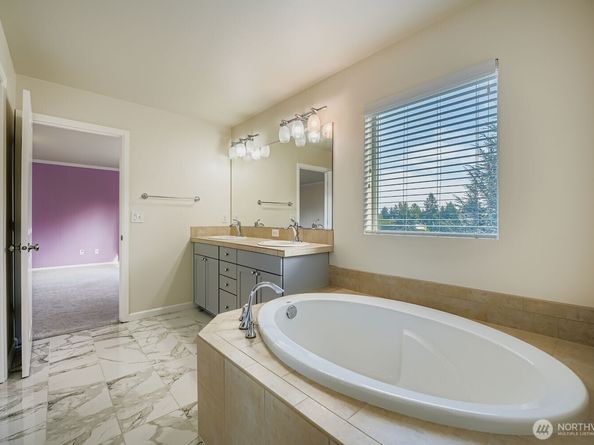 12609 SE 279th Place, Kent WA 98030