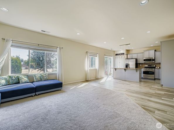 12609 SE 279th Place, Kent WA 98030