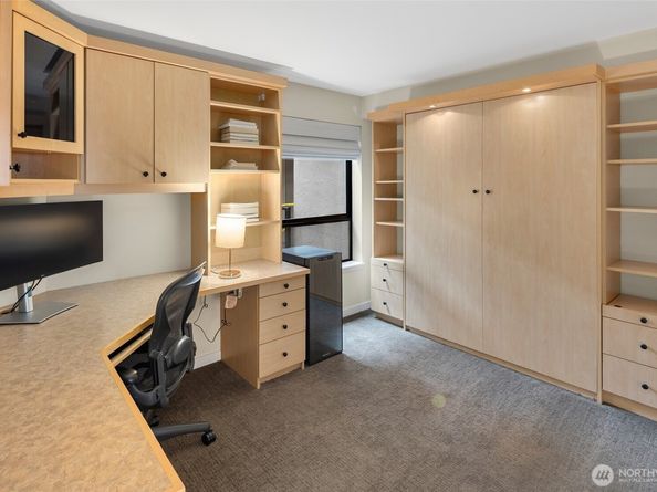 410 W Roy Street E207, Seattle WA 98119