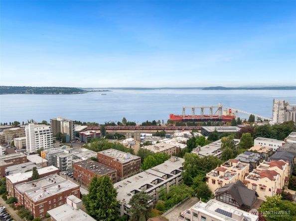 410 W Roy Street E207, Seattle WA 98119