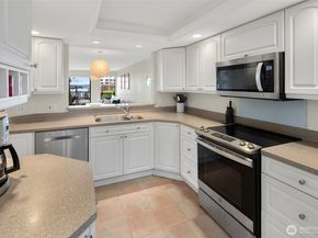 410 W Roy Street E207, Seattle WA 98119