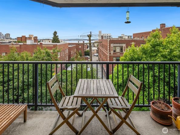 410 W Roy Street E207, Seattle WA 98119