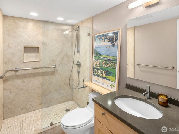 410 W Roy Street E207, Seattle WA 98119