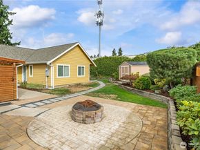23438 28th Avenue S, Des Moines WA 98198