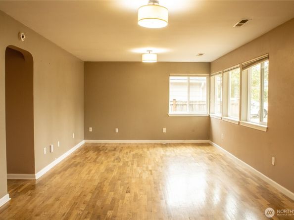 1325 Garrison Avenue, Port Orchard WA 98366