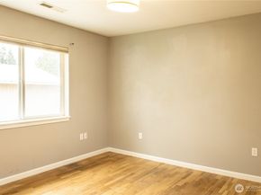 1325 Garrison Avenue, Port Orchard WA 98366