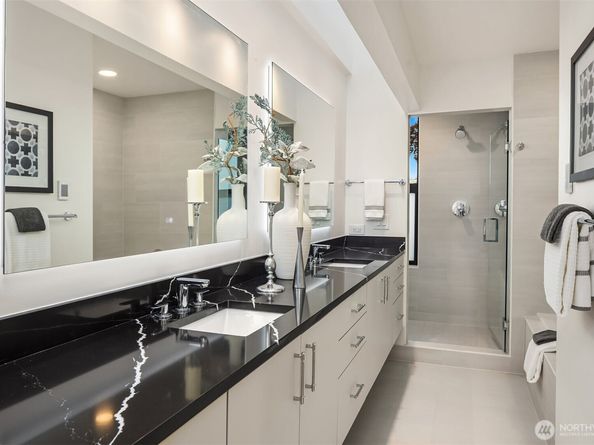 3840 E Mercer Way, Mercer Island WA 98040
