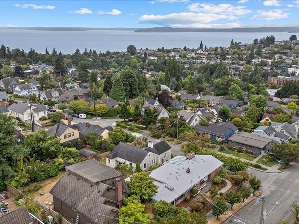 2819 W McGraw Street, Seattle WA 98199