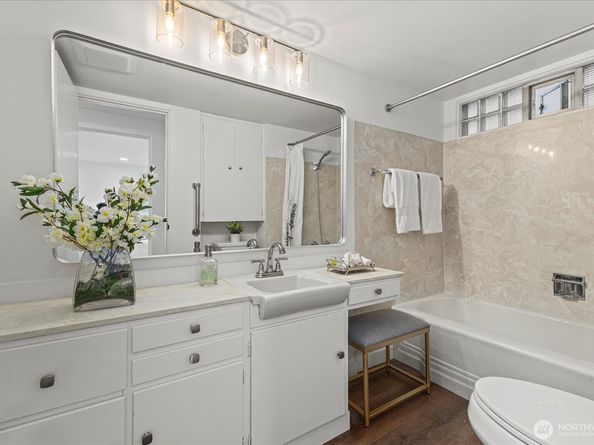 2819 W McGraw Street, Seattle WA 98199