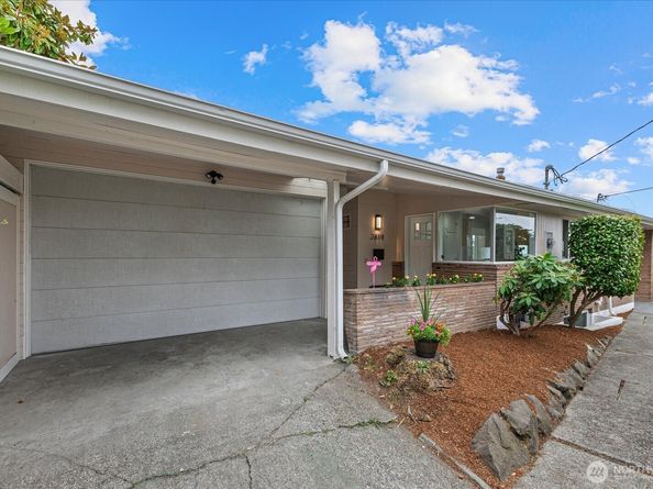 2819 W McGraw Street, Seattle WA 98199