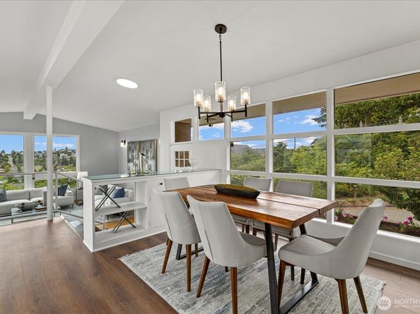 2819 W McGraw Street, Seattle WA 98199