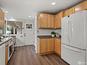 2819 W McGraw Street, Seattle WA 98199