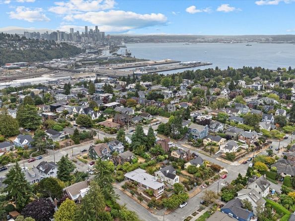 2819 W McGraw Street, Seattle WA 98199