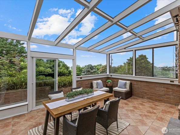 2819 W McGraw Street, Seattle WA 98199