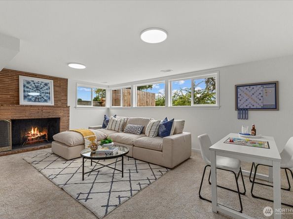 2819 W McGraw Street, Seattle WA 98199