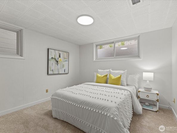 2819 W McGraw Street, Seattle WA 98199