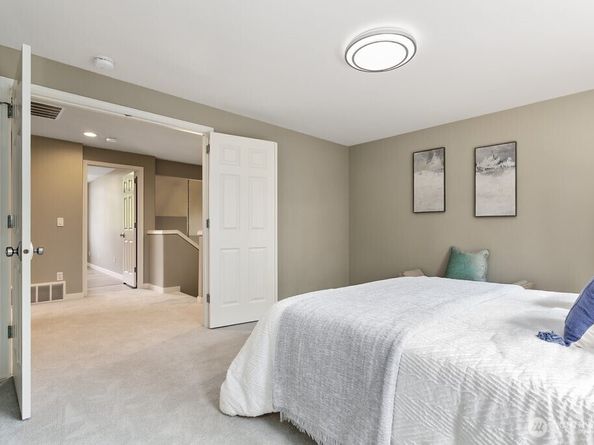 9306 138th Court NE, Redmond WA 98052