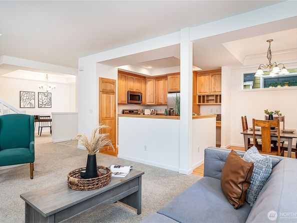 17121 3rd Place W, Bothell WA 98012