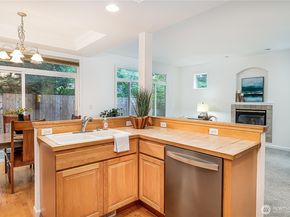 17121 3rd Place W, Bothell WA 98012