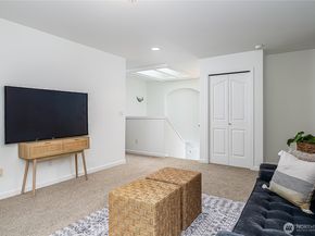 17121 3rd Place W, Bothell WA 98012