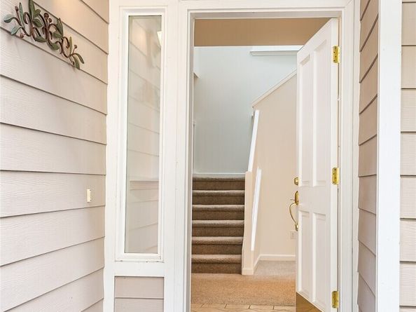 17121 3rd Place W, Bothell WA 98012
