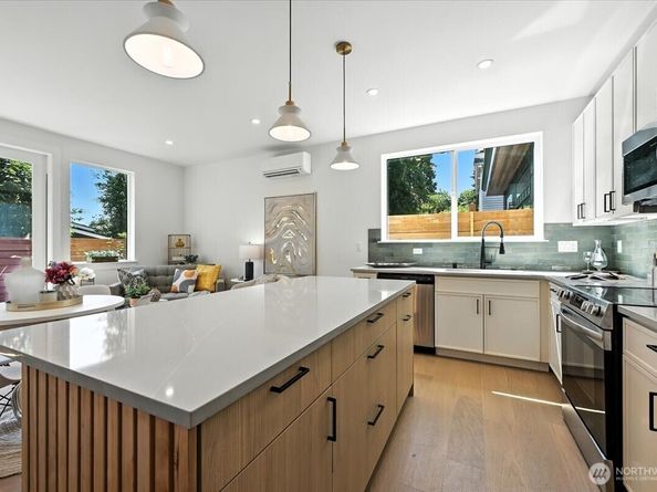 7524 31st Avenue NE, Seattle WA 98115
