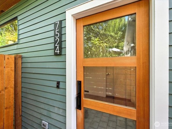 7524 31st Avenue NE, Seattle WA 98115