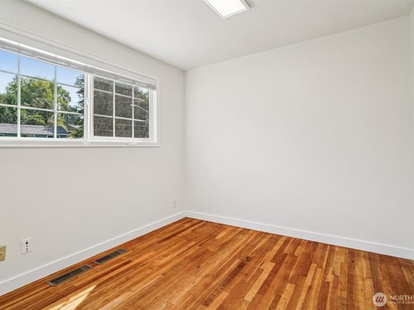 17841 4th Avenue NW, Shoreline WA 98177