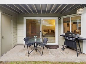 12504 NE 142nd Lane C101, Kirkland WA 98034