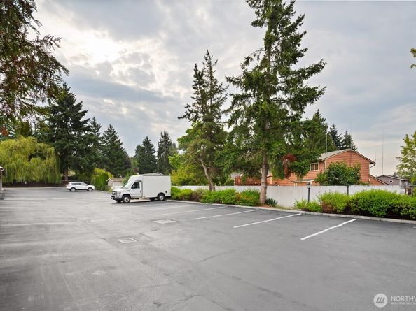 12504 NE 142nd Lane C101, Kirkland WA 98034