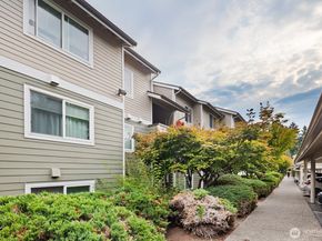12504 NE 142nd Lane C101, Kirkland WA 98034