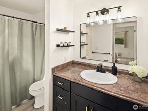 12504 NE 142nd Lane C101, Kirkland WA 98034