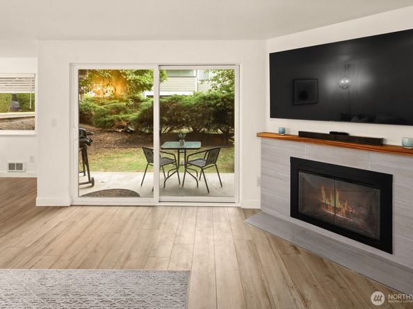 12504 NE 142nd Lane C101, Kirkland WA 98034