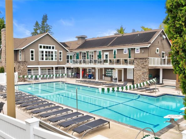 18510 NE 15th Place, Bellevue WA 98008