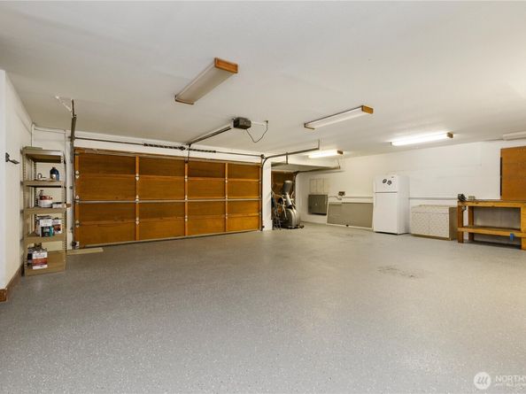 18510 NE 15th Place, Bellevue WA 98008