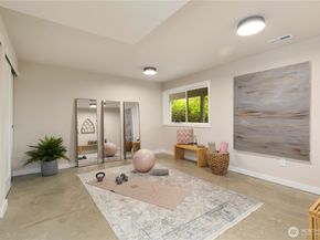 18510 NE 15th Place, Bellevue WA 98008