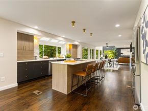 18510 NE 15th Place, Bellevue WA 98008