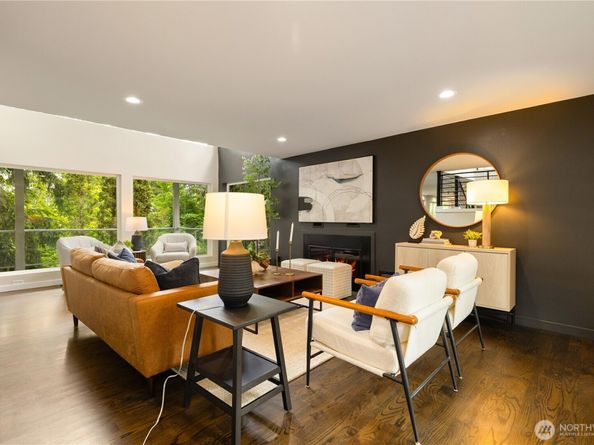 18510 NE 15th Place, Bellevue WA 98008