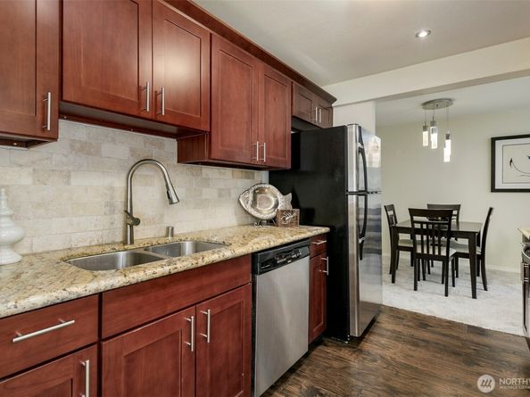 710 N 160TH Street B204, Shoreline WA 98133