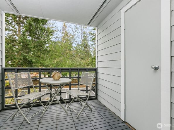 710 N 160TH Street B204, Shoreline WA 98133