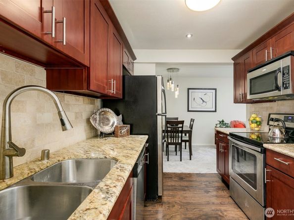 710 N 160TH Street B204, Shoreline WA 98133