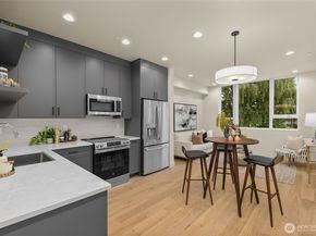 1110 B 34th Avenue, Seattle WA 98122