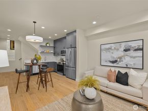 1110 B 34th Avenue, Seattle WA 98122