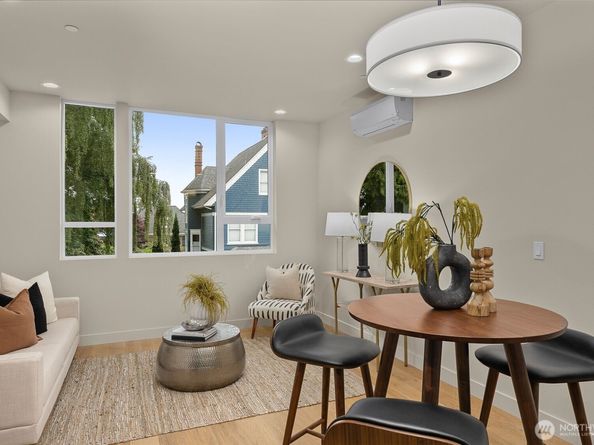 1110 B 34th Avenue, Seattle WA 98122