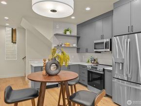 1110 B 34th Avenue, Seattle WA 98122