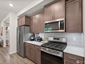 1081 SW Pendleton Way, Port Orchard WA 98367