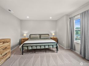 1081 SW Pendleton Way, Port Orchard WA 98367