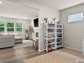 1081 SW Pendleton Way, Port Orchard WA 98367