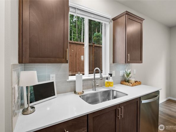 1081 SW Pendleton Way, Port Orchard WA 98367