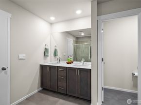 1081 SW Pendleton Way, Port Orchard WA 98367